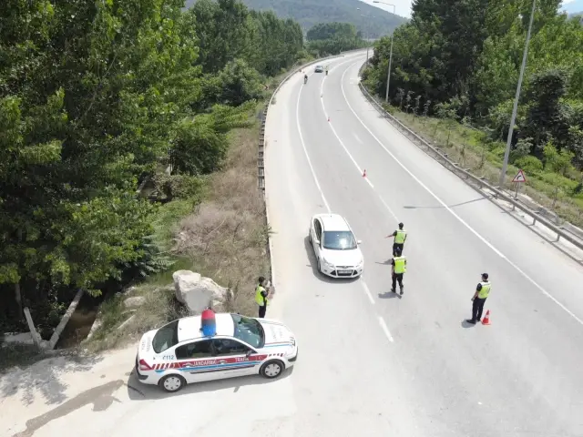 Jandarmadan drone ile trafik denetimi
