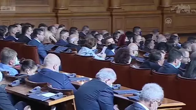 Bulgaristan'ın yeni parlamentosu ilk oturumunu yaptı Bulgaristan'ın yeni parlamentosu ilk oturumunu yaptı