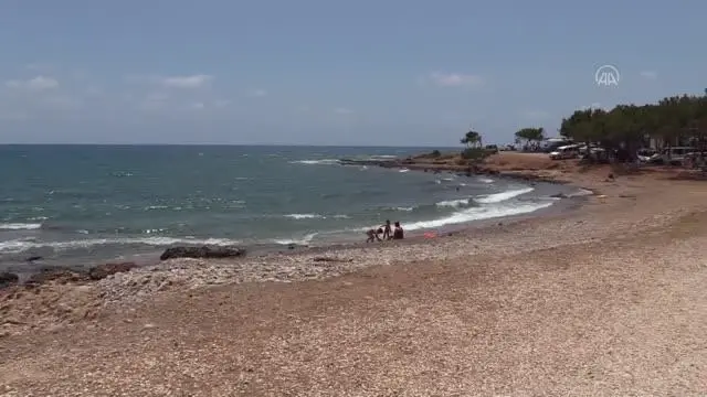 Çadır ve karavan tutkunları bayram tatilini kampta geçiriyor
