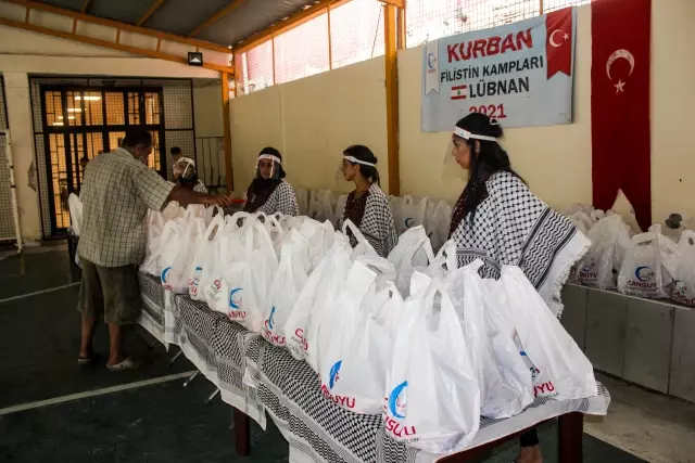 Cansuyu Derneği, Filistin mülteci kamplarındaki 20 bin aileye kurban eti dağıttı Cansuyu Derneği, Filistin mülteci kamplarındaki 20 bin aileye kurban eti dağıttı
