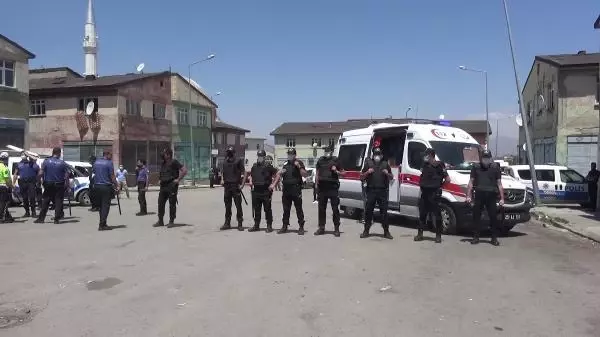 Son dakika haberleri | ÇOCUKLARIN BAŞLATTIĞI KAVGADA ORTALIK SAVAŞ ALANINA DÖNDÜ