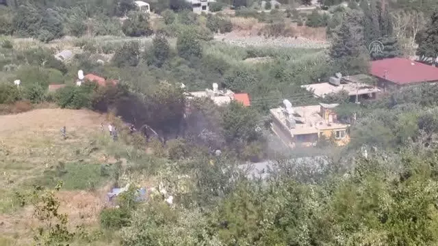 Defne'de bahçe yangını