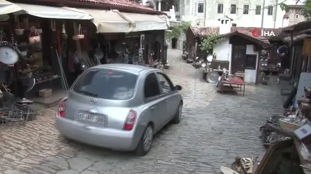 Demirciler Çarşısı'ndaki son ustaları mesleklerinin kaybolmasından korkuyor