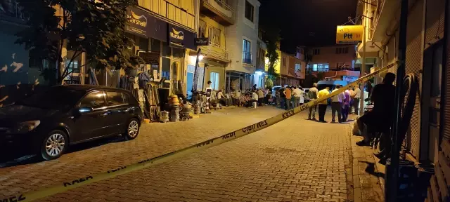 Psikolojik tedavi gördüğü ileri sürülen kişi, annesini bıçakla öldürdü