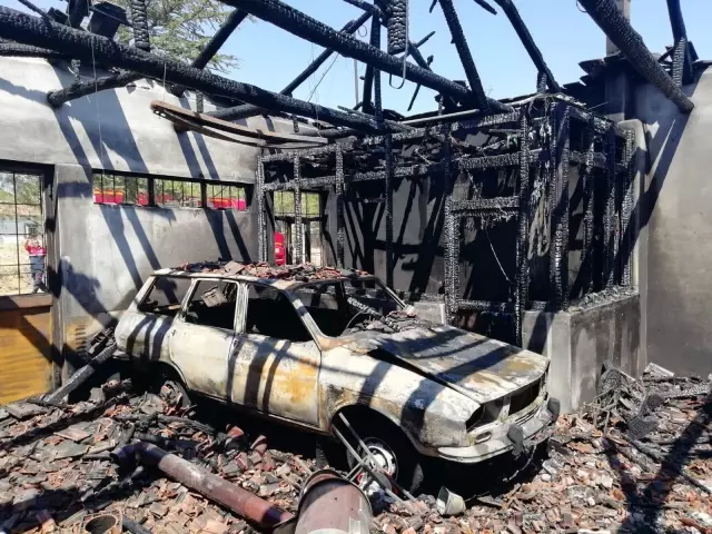 Denizli'de tekstil atölyesinde çıkan yangın hasara neden oldu