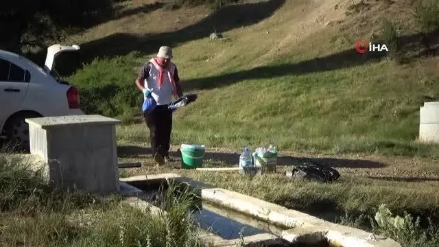 Doğa dostu emekli astsubay kendini eskimiş köy çeşmelerine adadı
