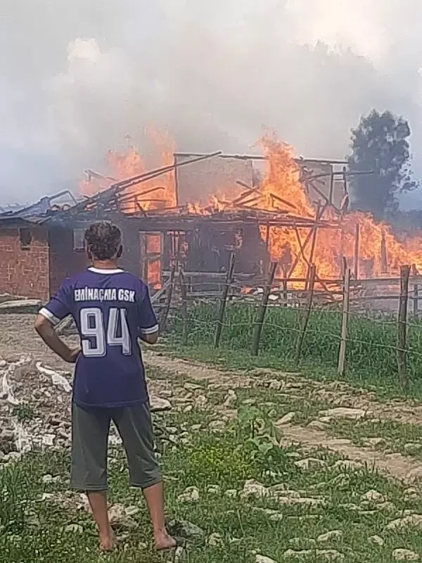 DÜZCE'DE AHIR ALEV ALEV YANDI
