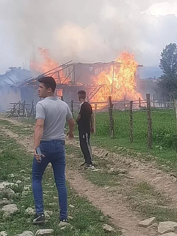 DÜZCE'DE AHIR ALEV ALEV YANDI