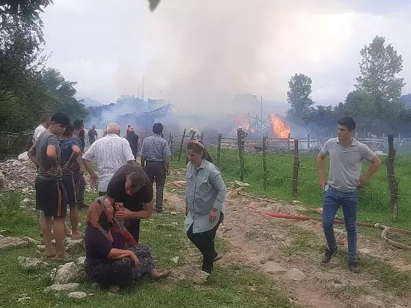 DÜZCE'DE AHIR ALEV ALEV YANDI