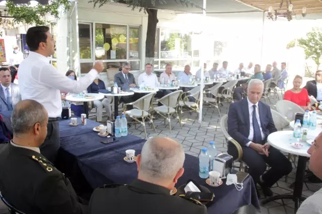 Edremit'te resmi bayramlaşma yapıldı
