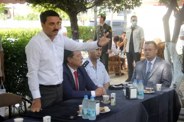 Edremit'te resmi bayramlaşma yapıldı