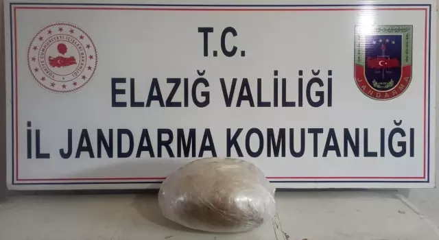 Elazığ'da 2 kilogram esrar ele geçirildi Elazığ'da 2 kilogram esrar ele geçirildi