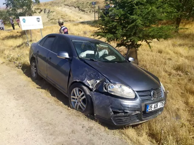 Elazığ'da iki otomobil çarpıştı: 6 yaralı
