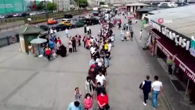 Eminönü'nde Adalar seferlerinde yoğunluk