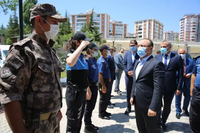 Emniyet Genel Müdürü Aktaş, teşkilat mensupları ve aileleriyle bayramlaştı