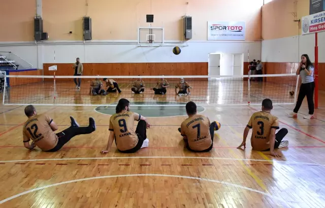 Engelli gazilerinde yer aldığı oturarak voleybol takımı 4 ayda 'süper' başarı gösterdi