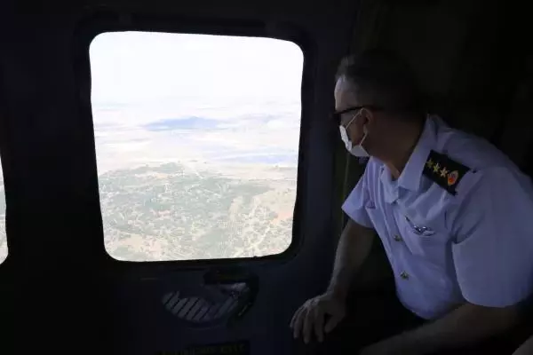 Son dakika haberleri... ESKİŞEHİR - Jandarma ekipleri helikopter destekli trafik denetimi gerçekleştirdi