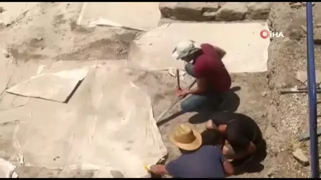 Evinin avlusunda tarihi hazine çıktı, taşınması 3 yıl sürdü