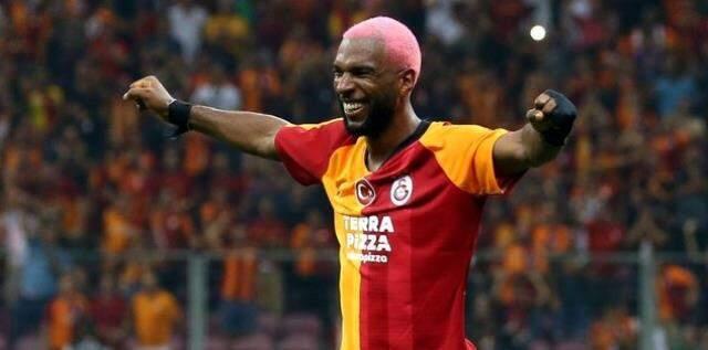 Galatasaray'da bütçenin yüzde 48'ini kaplayan 4 futbolcuyla ayrılık görüşmesi yapıldı Galatasaray'da bütçenin yüzde 48'ini kaplayan 4 futbolcuyla ayrılık görüşmesi yapıldı
