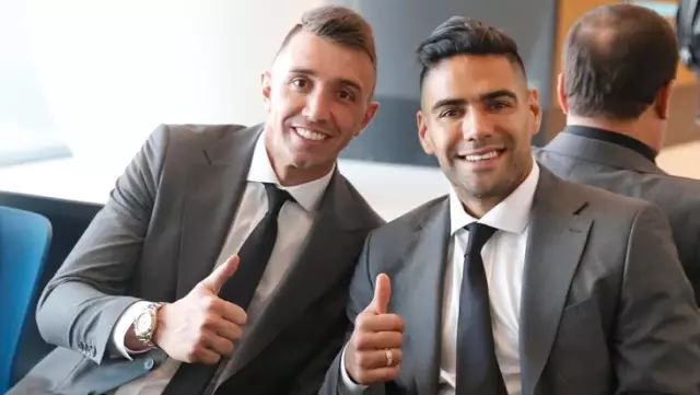 G.Saray'da bütçenin yüzde 48'ini kaplayan 4 futbolcuyla ayrılık görüşmesi yapıldı G.Saray'da bütçenin yüzde 48'ini kaplayan 4 futbolcuyla ayrılık görüşmesi yapıldı