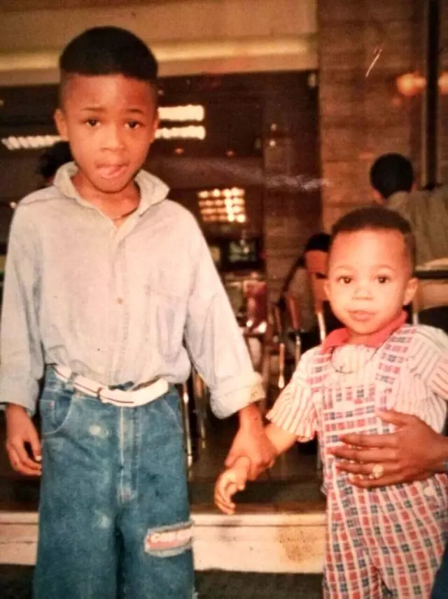 Giannis Antetokounmpo: Atina'nın sokaklarında saat satmaktan NBA'in zirvesine bir göçmen çocuğunun bitmeyen rüyası
