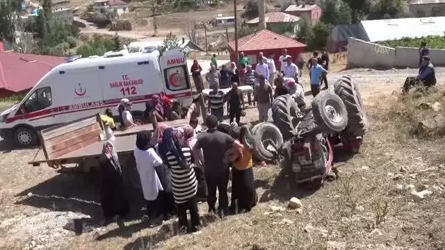 Gurbetçinin kullandığı traktör devrildi: 2 yaralı