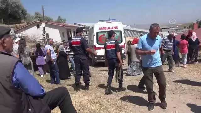 Gurbetçinin kullandığı traktör devrildi: 2 yaralı
