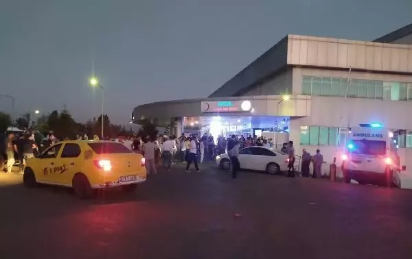 Son dakika haber: Hafif ticari araç şarampole devrildi: 2 ölü, 2 yaralı