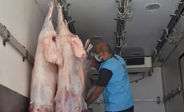 Bin aileye kurban eti dağıtıldı