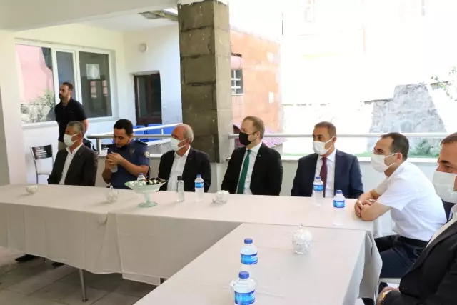 Hizan'da bayramlaşma töreni