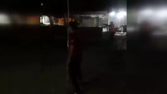Son dakika: Huzistan eyaletindeki gösterilerde biri polis 2 kişi hayatını kaybetti Son dakika: Huzistan eyaletindeki gösterilerde biri polis 2 kişi hayatını kaybetti