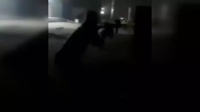 Son dakika: Huzistan eyaletindeki gösterilerde biri polis 2 kişi hayatını kaybetti