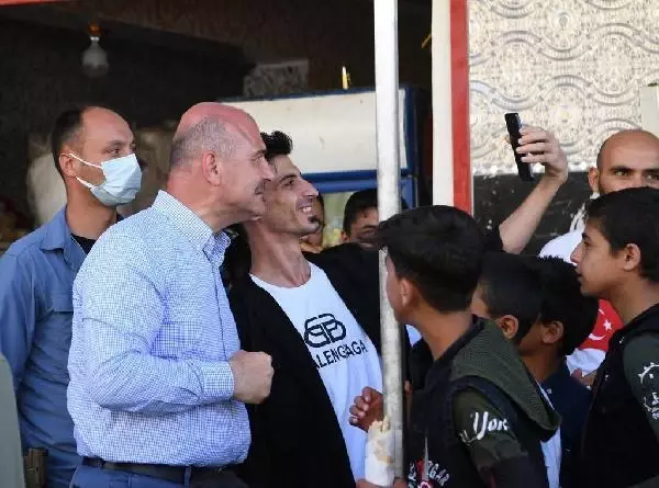 Son dakika... İçişleri Bakanı Süleyman Soylu Afrin'de incelemelerde bulundu (2)- Yeniden