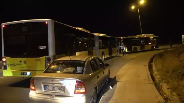 İSTANBUL-İETT OTOBÜSÜNÜN YAKITI BİTİNCE TRAFİK DURMA NOKTASINA GELDİ