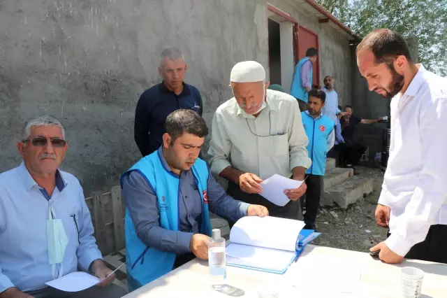 Görevli imamlar 1200 dar gelirli aileye kurban eti ulaştırıyor