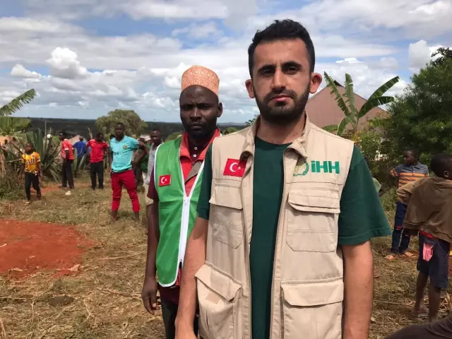 İHH, Tanzanya'da 200 büyükbaş kurban kesimi yaptı İHH, Tanzanya'da 200 büyükbaş kurban kesimi yaptı