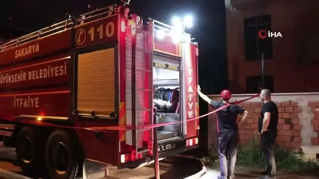 Bayram günü korkutan yangın: Ahşap ev alevlere teslim oldu