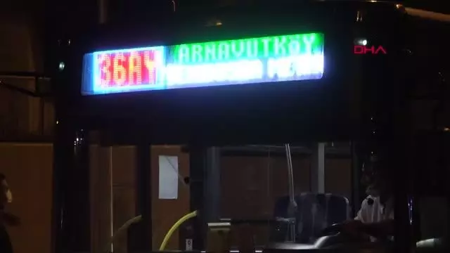İSTANBUL-İETT OTOBÜSÜNÜN YAKITI BİTİNCE TRAFİK DURMA NOKTASINA GELDİ
