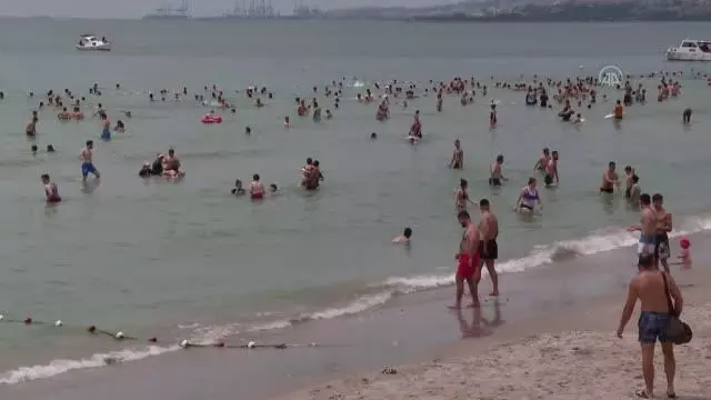İstanbullular, Kurban Bayramı'nın 2. gününde sahil ve parklarda zaman geçirdi İstanbullular, Kurban Bayramı'nın 2. gününde sahil ve parklarda zaman geçirdi