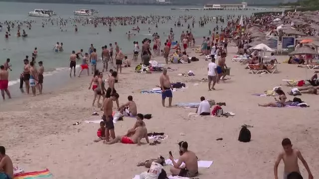 İstanbullular, Kurban Bayramı'nın 2. gününde sahil ve parklarda zaman geçirdi
