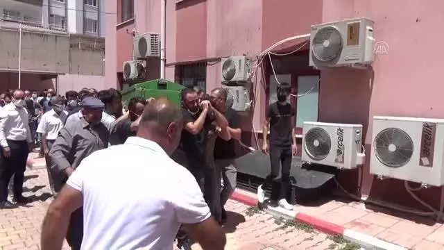 KAHRAMANMARAŞ - Trafik kazasında hayatını kaybeden sağlık çalışanı toprağa verildi KAHRAMANMARAŞ - Trafik kazasında hayatını kaybeden sağlık çalışanı toprağa verildi