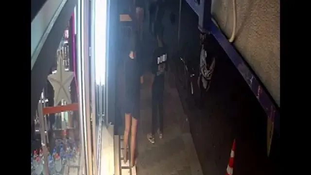 Kartal'da lüks siteyi kurşun yağmuruna tuttular Kartal'da lüks siteyi kurşun yağmuruna tuttular