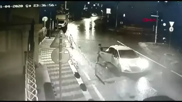 Son dakika haber! KARTAL'DA SİTEYİ KURŞUN YAĞMURUNA TUTANLAR KAMERADA Son dakika haber! KARTAL'DA SİTEYİ KURŞUN YAĞMURUNA TUTANLAR KAMERADA