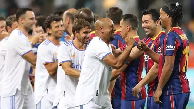 Kimler forma giymedi ki! Efsanelerin El Clasico'sunda kazanan Real Madrid oldu Kimler forma giymedi ki! Efsanelerin El Clasico'sunda kazanan Real Madrid oldu