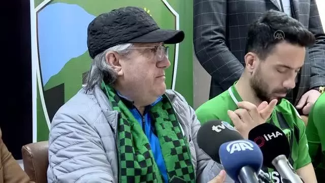 Kocaelispor, Kovid-19 tedavisi süren teknik direktör Akçay ile devam etmek istiyor