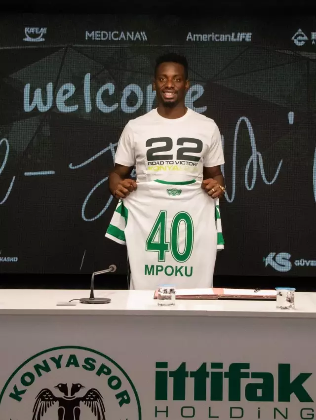 Son dakika haberleri | Konyaspor, Demokratik Kongolu milli futbolcu Mpoku'yu transfer etti