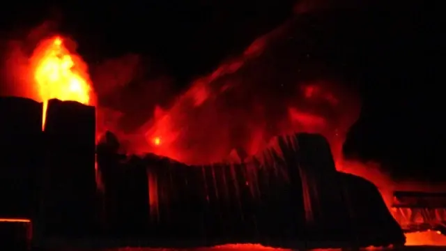 Kozan'da geri dönüşüm tesisinde yangın