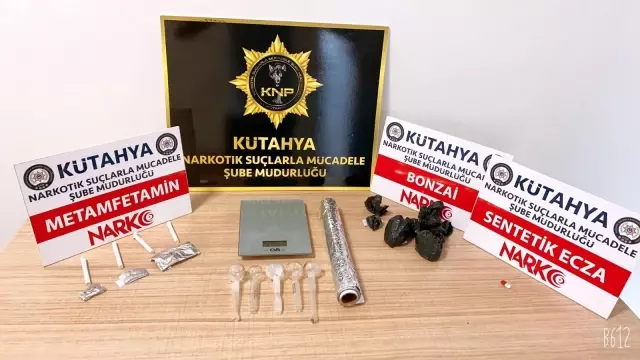 Kütahya'da uyuşturucu operasyonuna 2 tutuklama Kütahya'da uyuşturucu operasyonuna 2 tutuklama