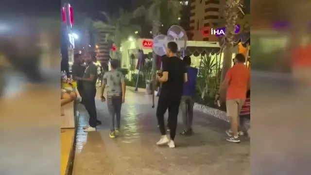 Mısır'da sokakta aslanla gezen 3 kişi tutuklandı