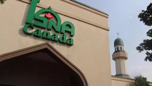 MISSISSAUGA - Kanada'da çocuğunu alan bayram karnavalına koştu MISSISSAUGA - Kanada'da çocuğunu alan bayram karnavalına koştu